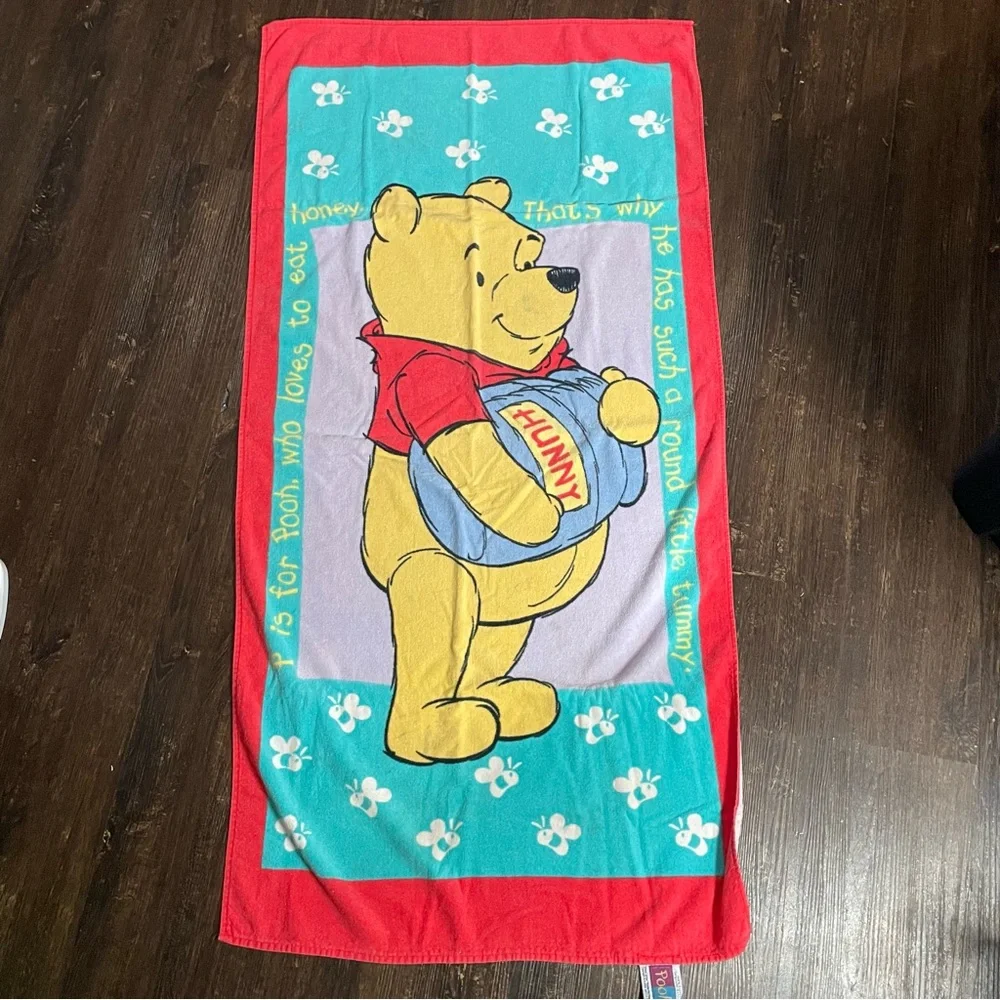 Vintage 1990s Winnie The Pooh Loves Honey Beach Towel